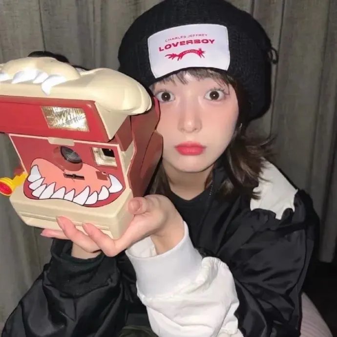 与谁共眠